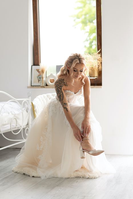 Suknia ślubna z gorsetem XS/S