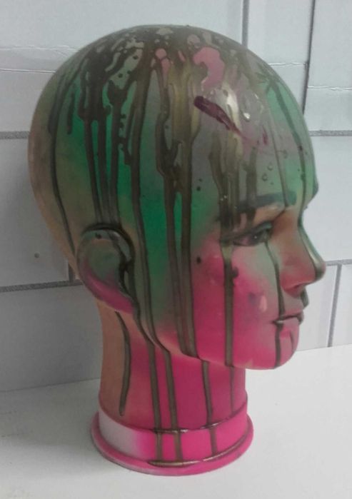 Busto feminino pop art. Colectores.