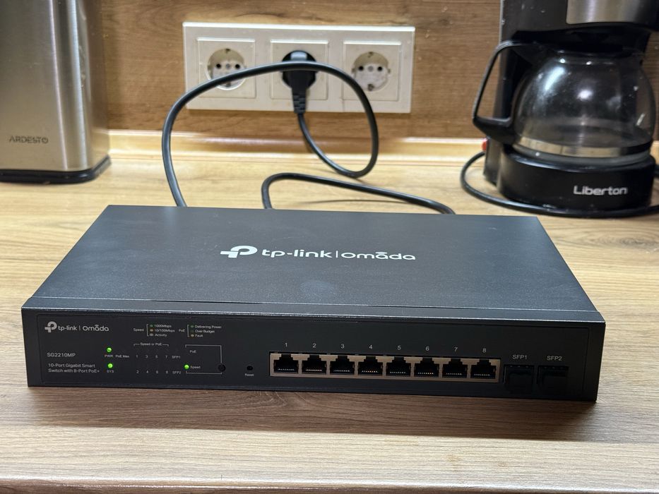Комутатор мережевий TP-Link SG2210MP