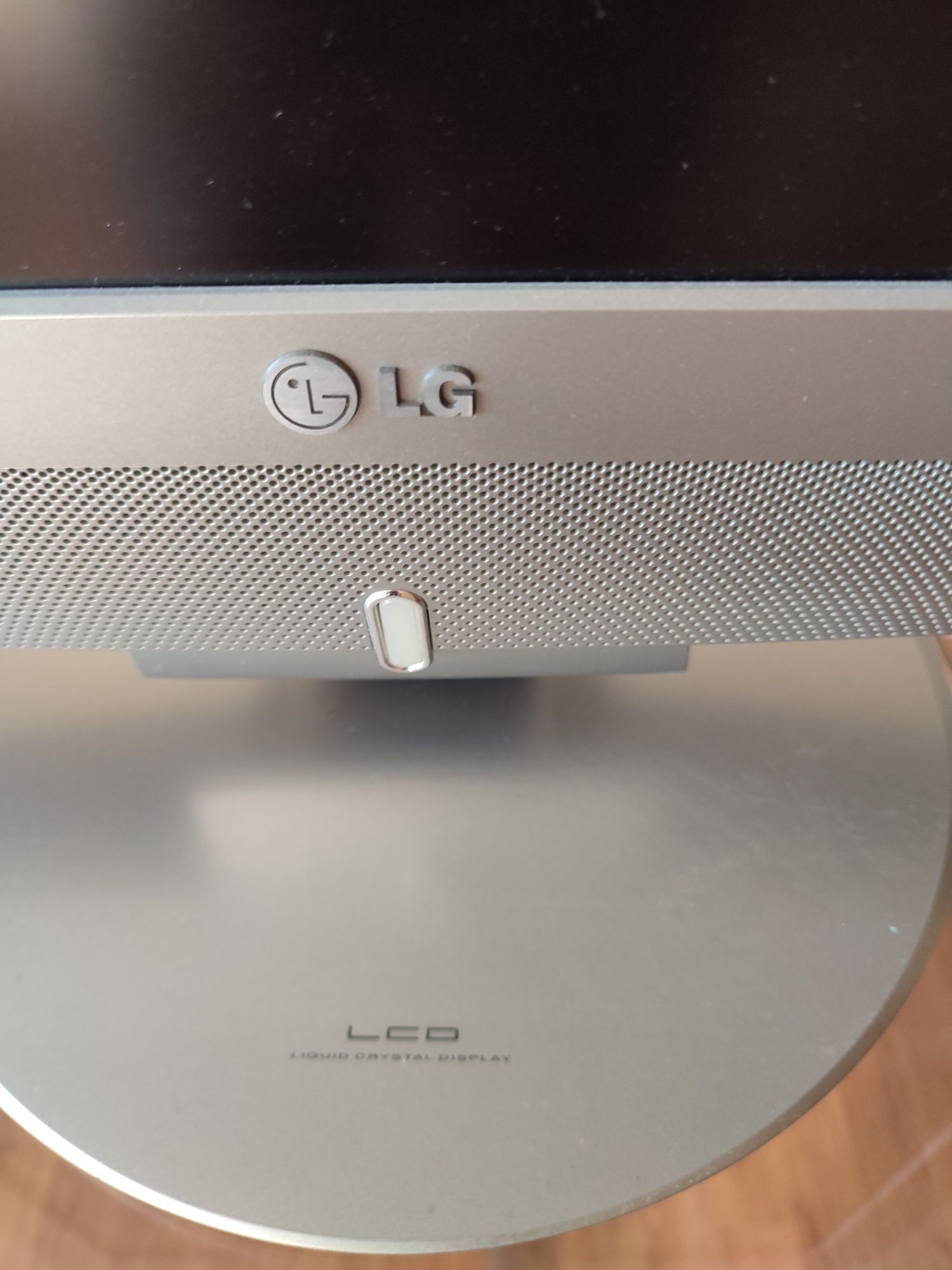 Монитор LG- tv lsd 24