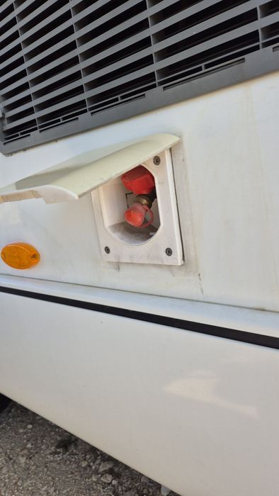 Autocaravana Burstner aviano cama central todos os extras