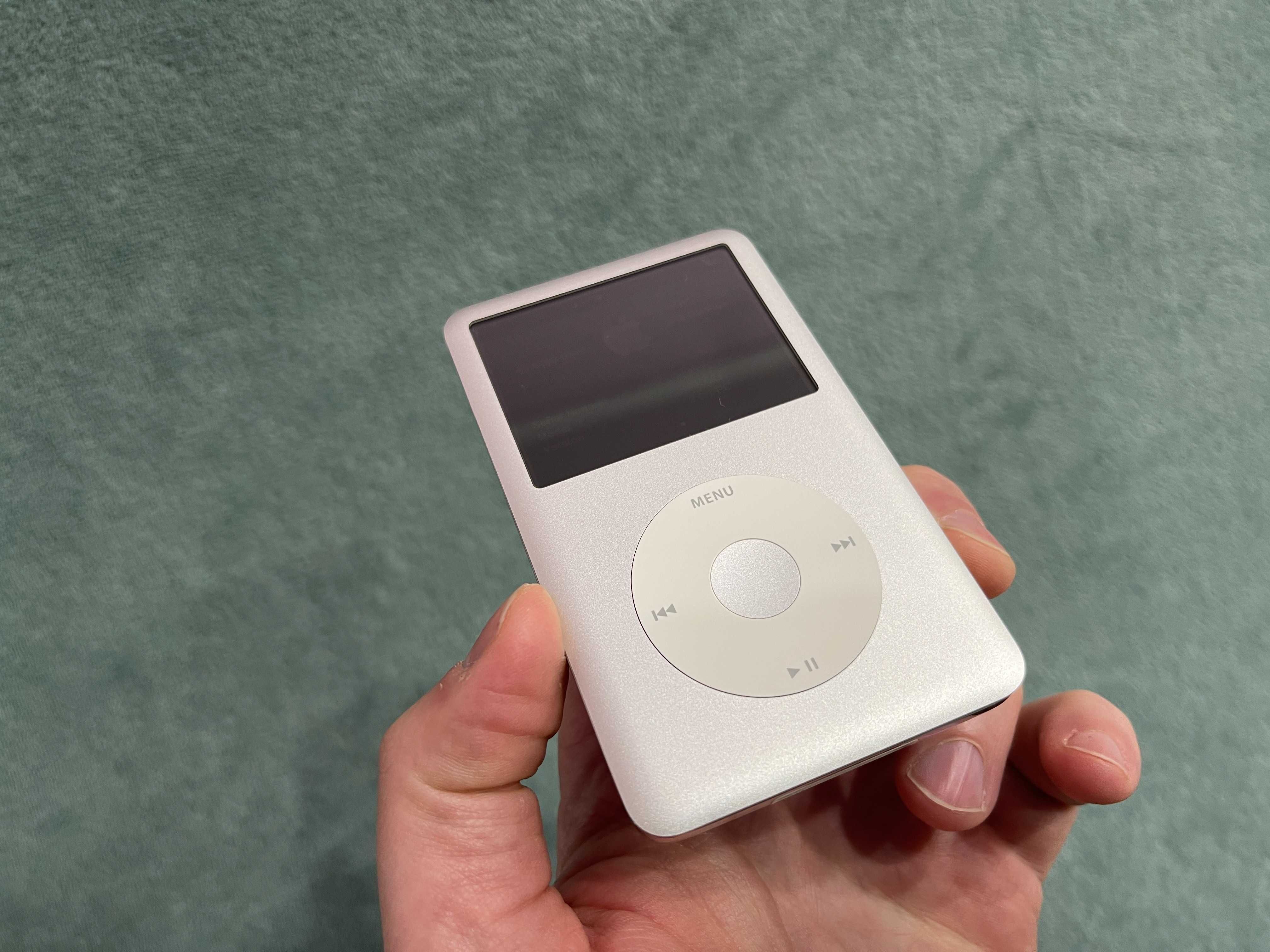 Apple IPod Classic 120GB Комплект S/N 8L8395TP2C5 A1238 (6 7) НП Ок