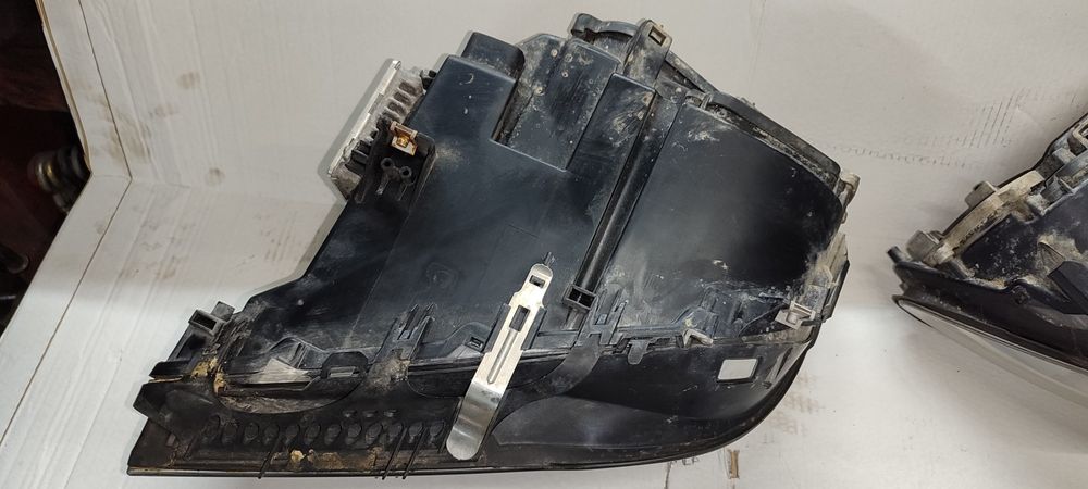 Lampy przód lewa prawa Bmw 7 F01 F02 2008 - 2015 Bi Xenon Led Skrętny