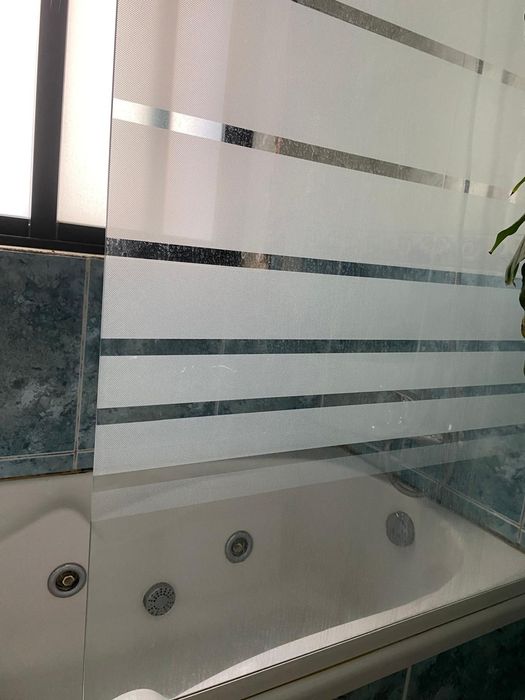 Dois resguardos de banheira