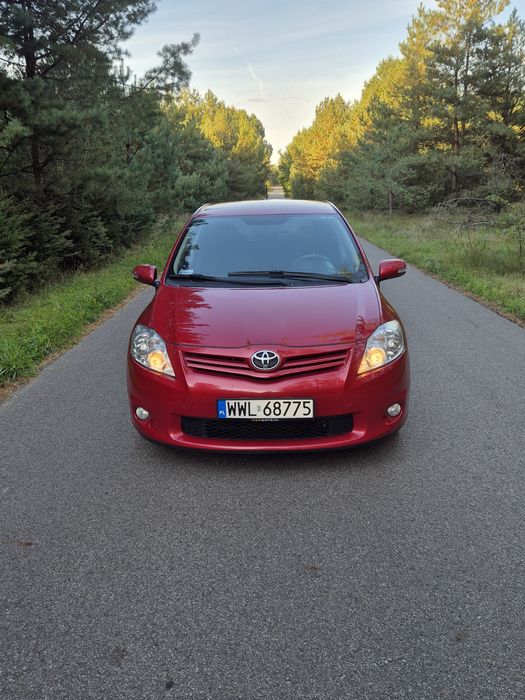 Toyota Auris 1.6 2010r