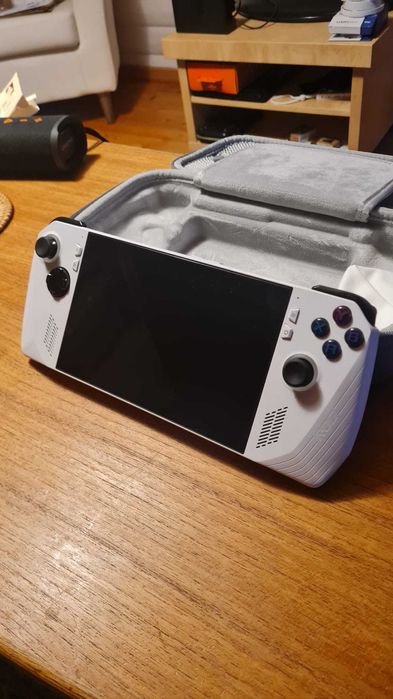 Asus Rog Ally Extreme Z1