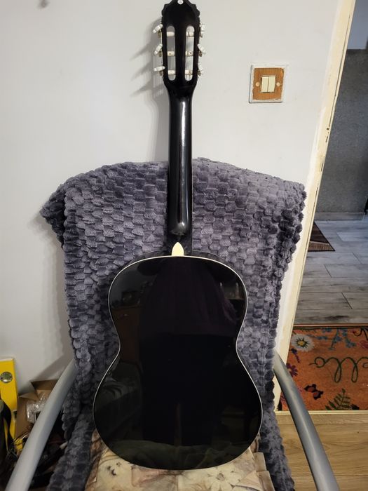Harley Benton CG200‑BKczarna klasyczna gitara 4/4