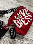 Бананка Guess , червоного кольору