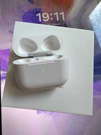 Apple AirPods 3 в гарному стані.