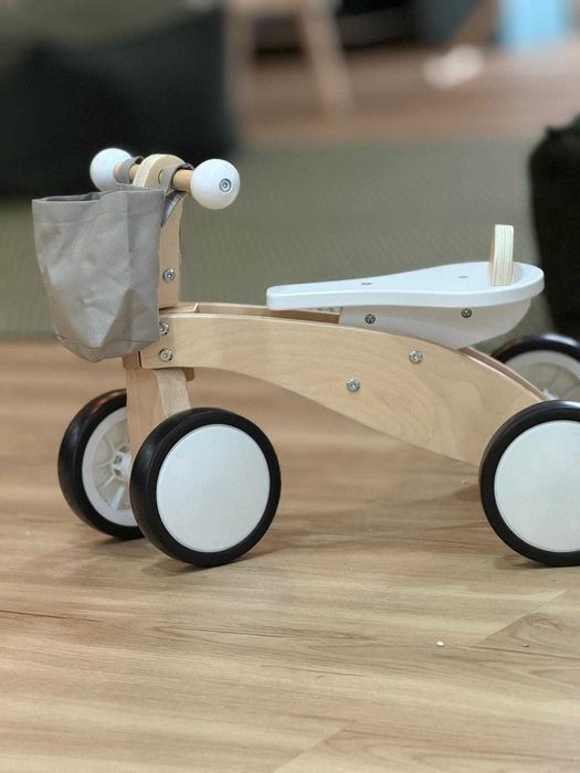 Carrinho/Triciclo em madeira