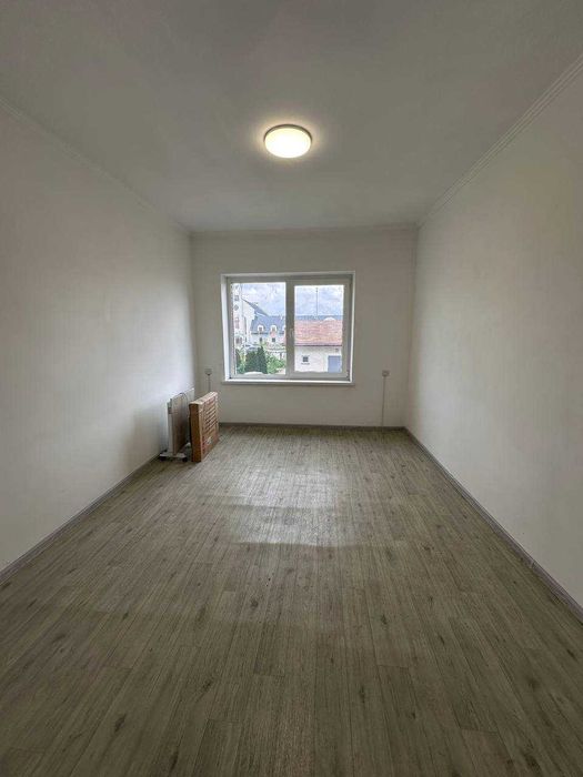 Оренда офісного приміщення у Солонці вул. Стрийська 15м2