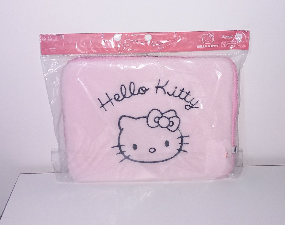 Nowe etui pluszowe na laptopa hello kitty