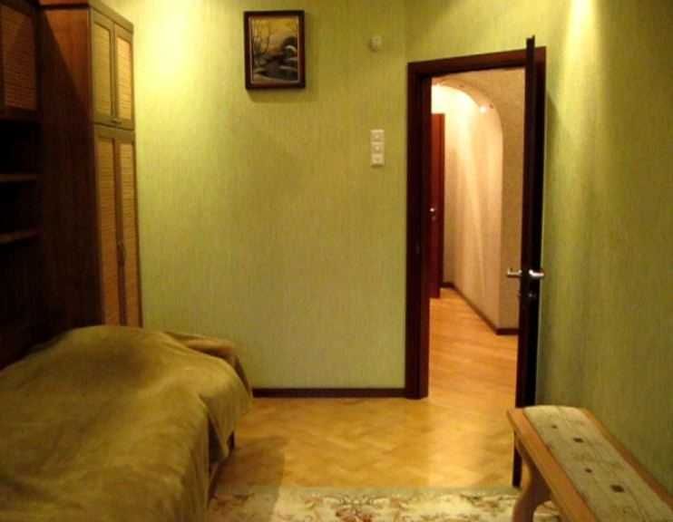 м. Героїв Праці (5 хвилин) - Комфортна 3-к. квартира у новобудові.