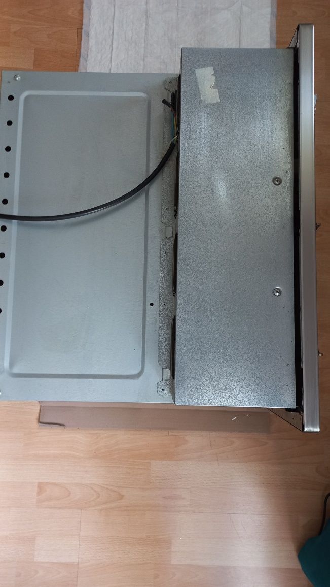 Продам электродуховку Smeg