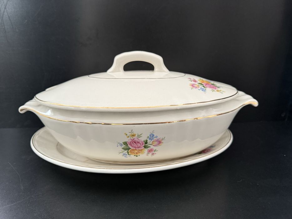 Serviço de loiça da fábrica Sacavém