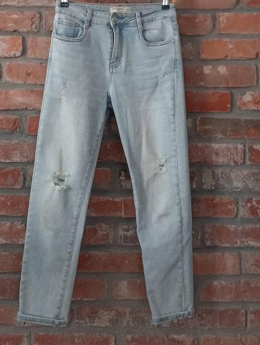 jasne jeansy slim z przetarciami 38/M