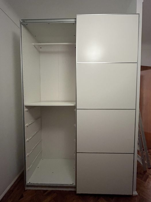 Roupeiro IKEA branco