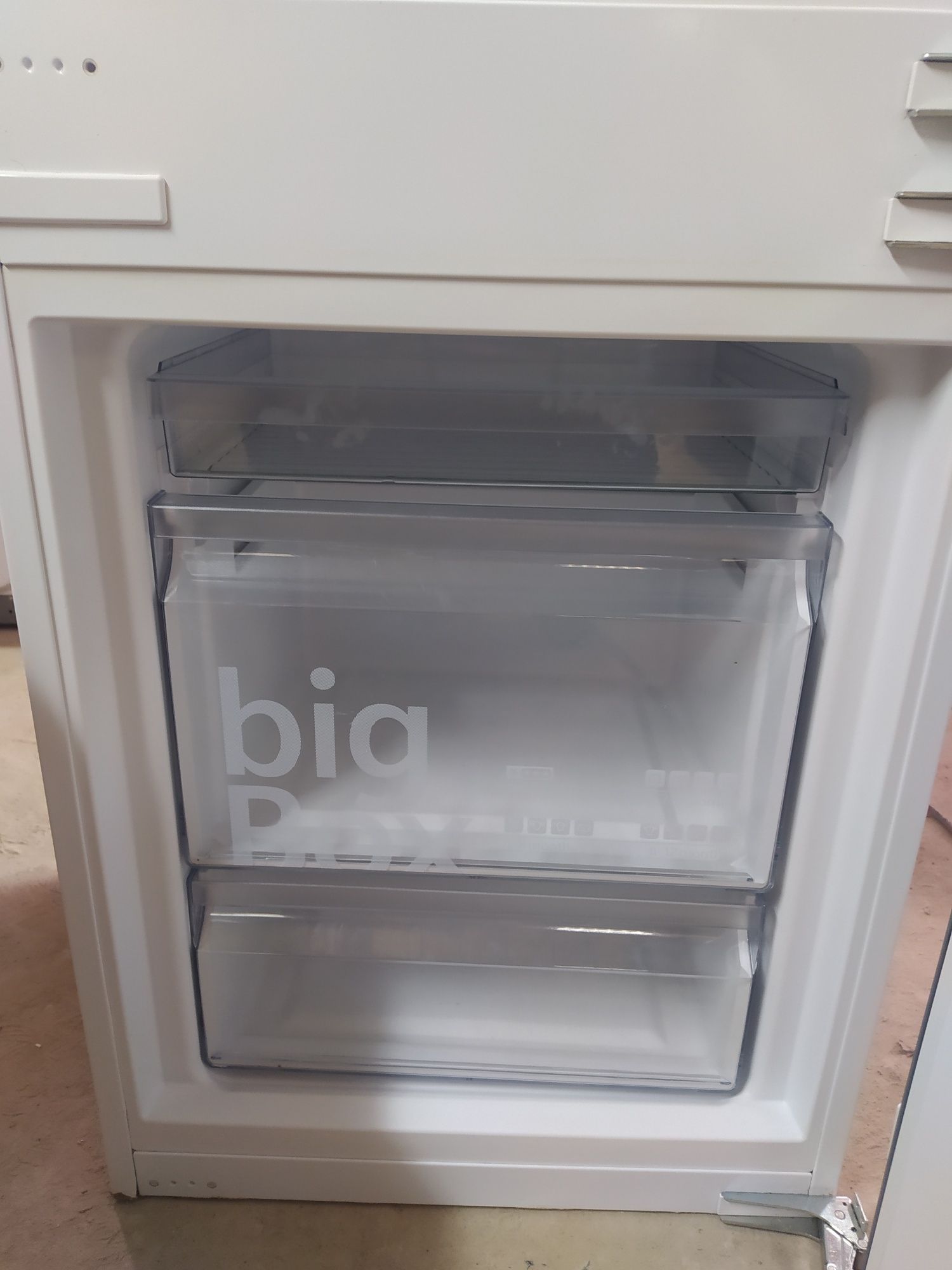 Вбудований холодильник  Siemens KI86VVF30