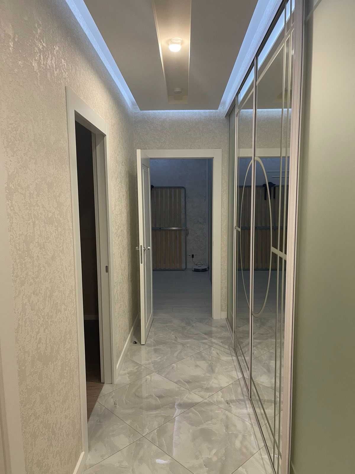 Продаж 3к квартири 83.8 кв. м ЖК  Вишиванка дизайнерський ремонт