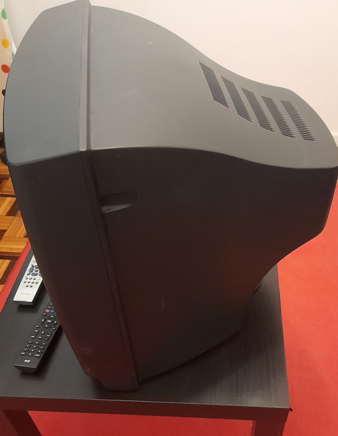 Televisão Tecnimagem com comando - Diâmetro diagonal 52 cm