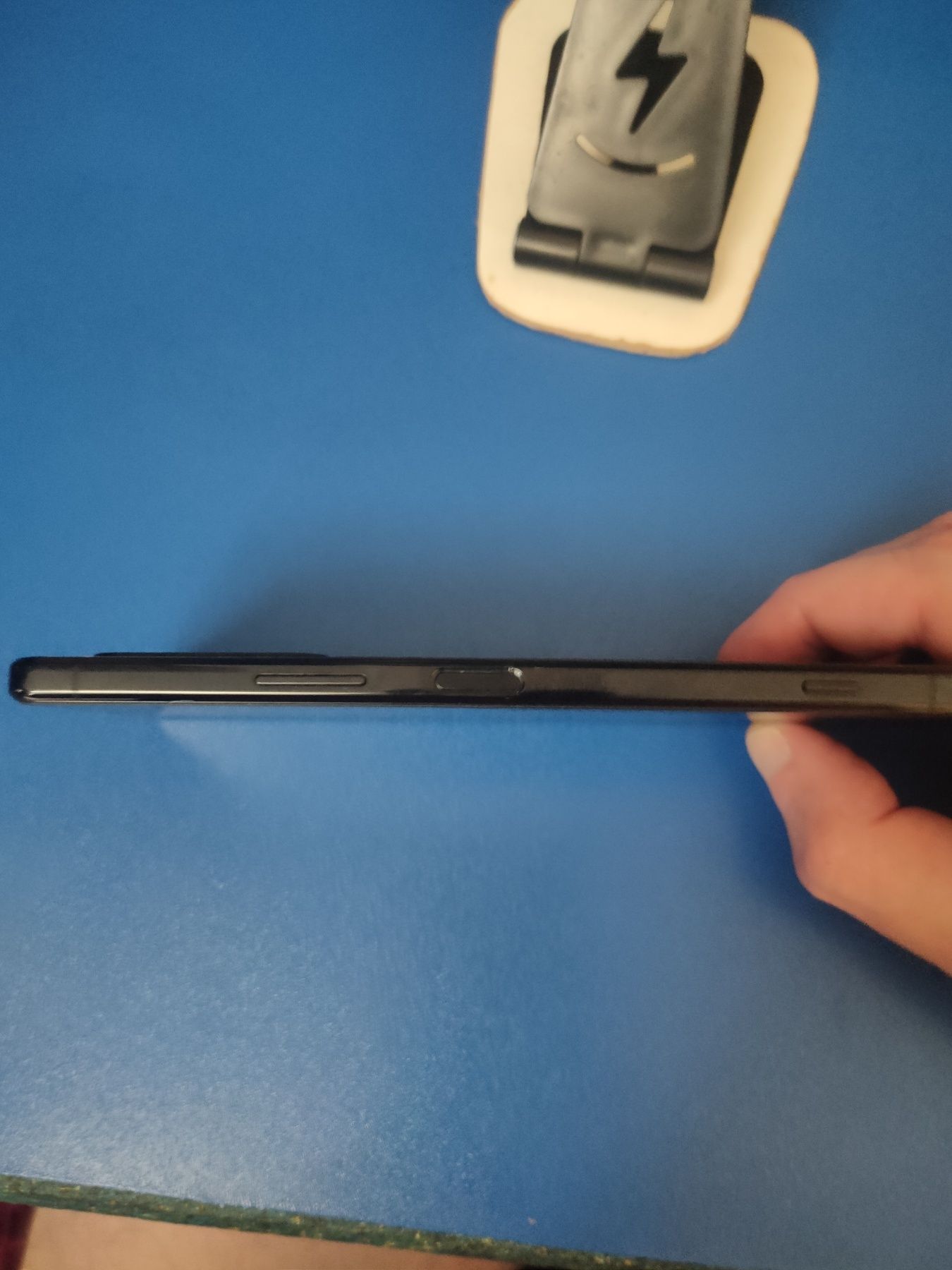 Флагман СмартфонSony Xperia 1 mark II 8/256Gb,1 Sim+microSD,4K,865snap
