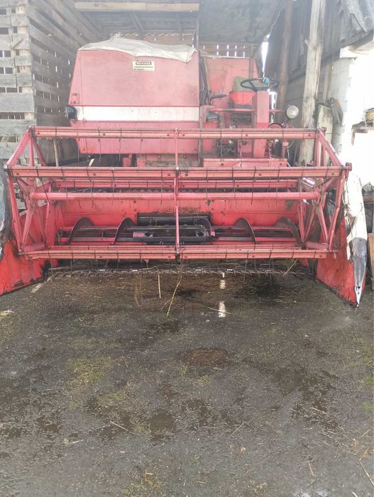 Комбайн Massey Ferguson 186