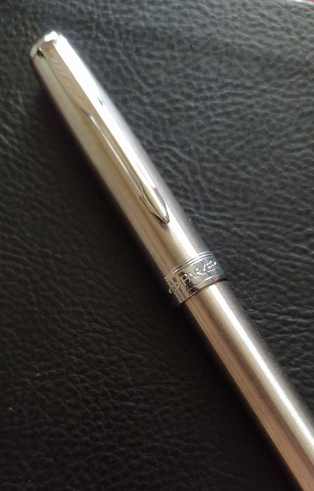 Шариковая ручка Parker Sonnet Steel