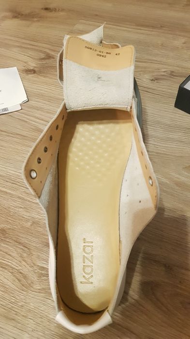 Sneackers KAZAR białe roz. 42! "NOWE"