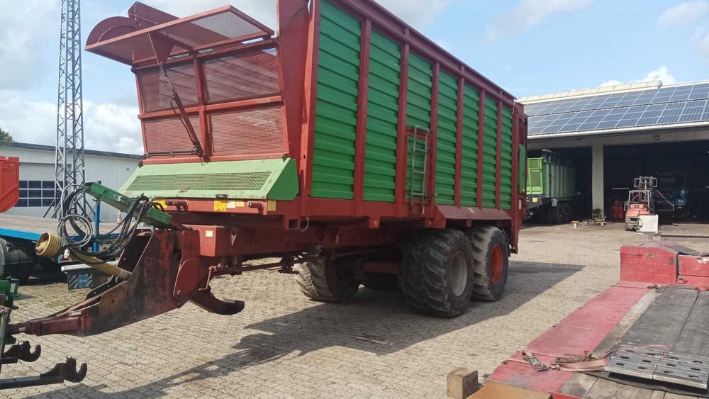 Przyczepa objętościowa STRAUTMANN 2246