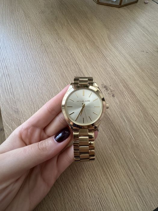 Złoty zegarek na bransolecie Michael Kors