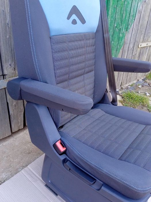 Fotel siedzenie obrotowy vw t5 multivan atlantis