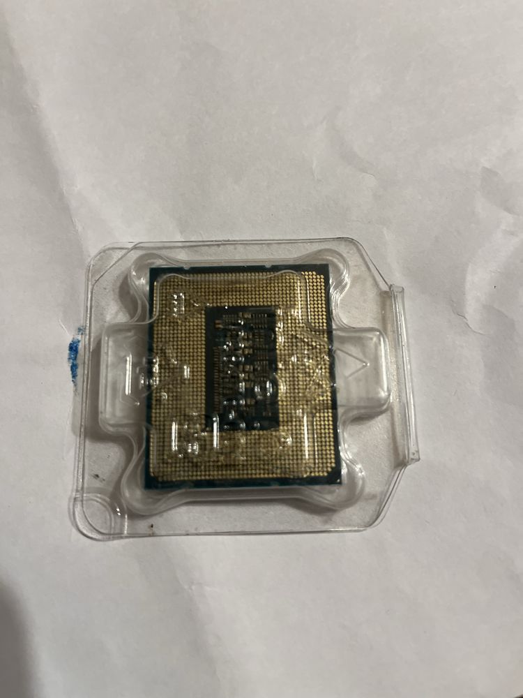 Intel I9 12900k.