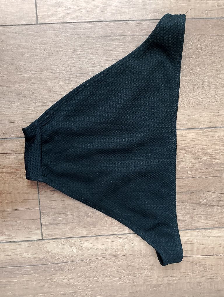 Czarne klasyczne majtki od stroju kąpielowego
