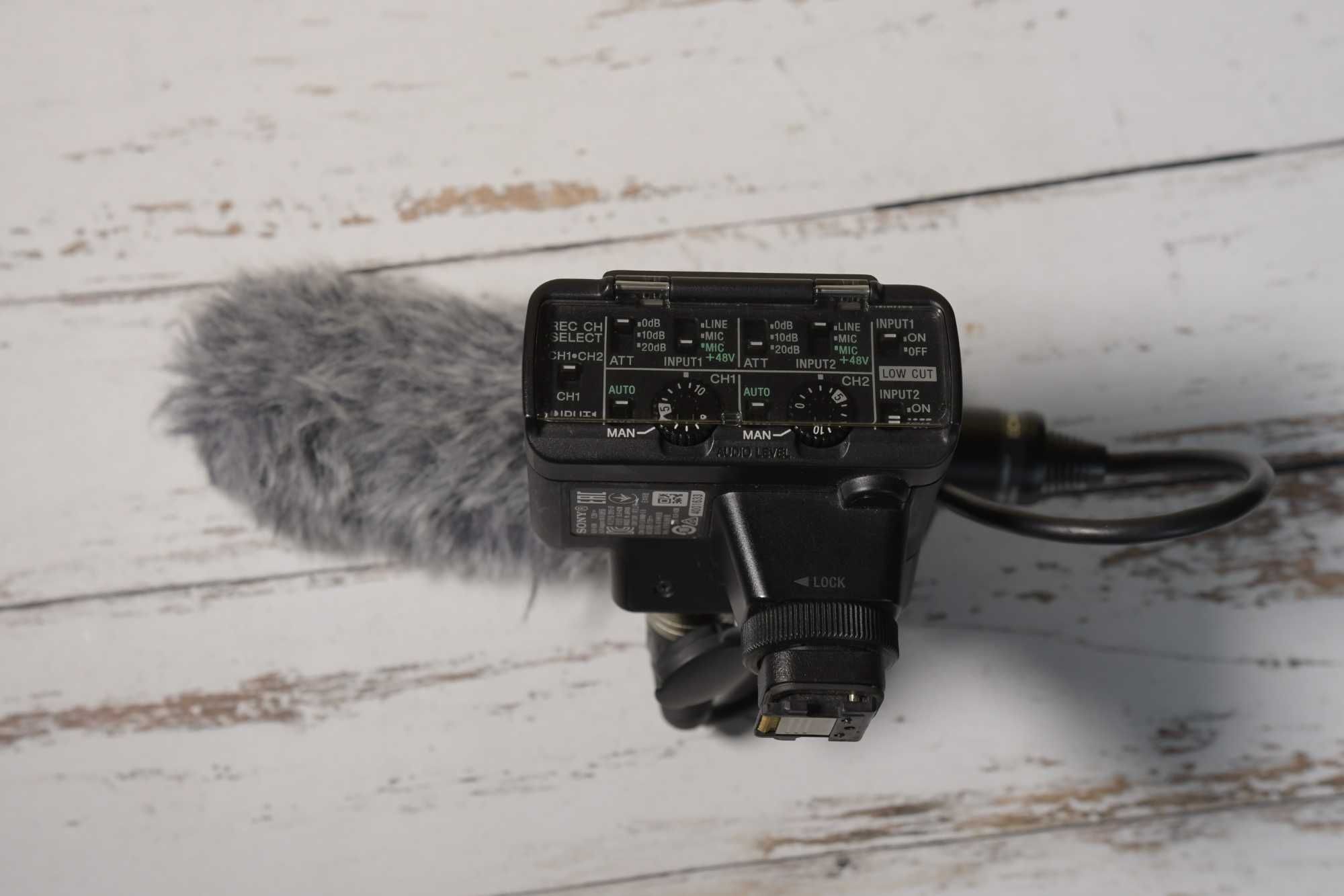 Zestaw adaptera sony  XLR-A2M z mikrofonem