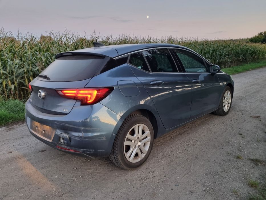 Opel Astra.Super wyposażenie. Innovation.Skóra .Navi.Przebieg.