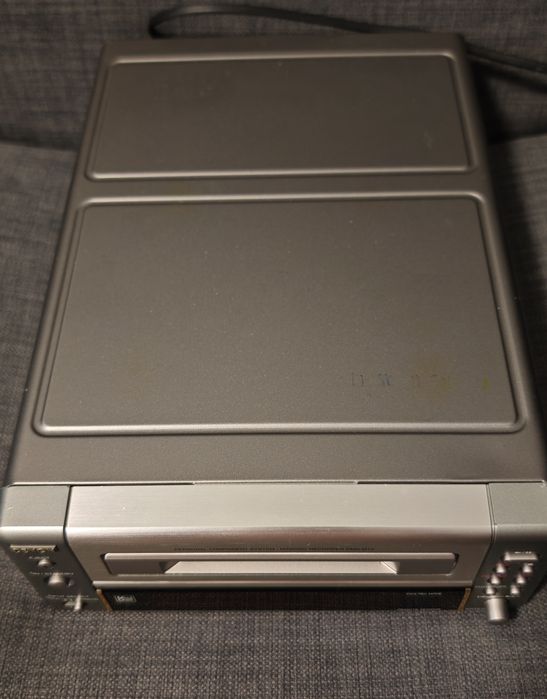 Минидисковая дека Denon DMD - M10