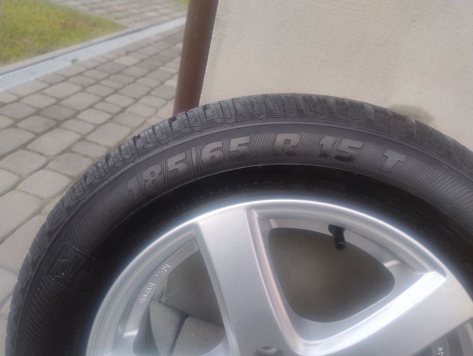 Komplet Kół Aluminiowych do VW/ Skoda # 185/65/R15 # ZIMA # Stan bdb !