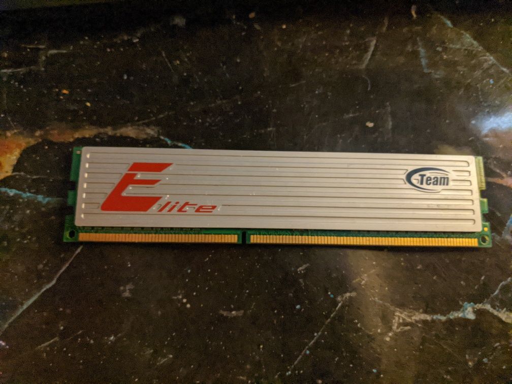 Оперативна пам'ять DDR3 2GB