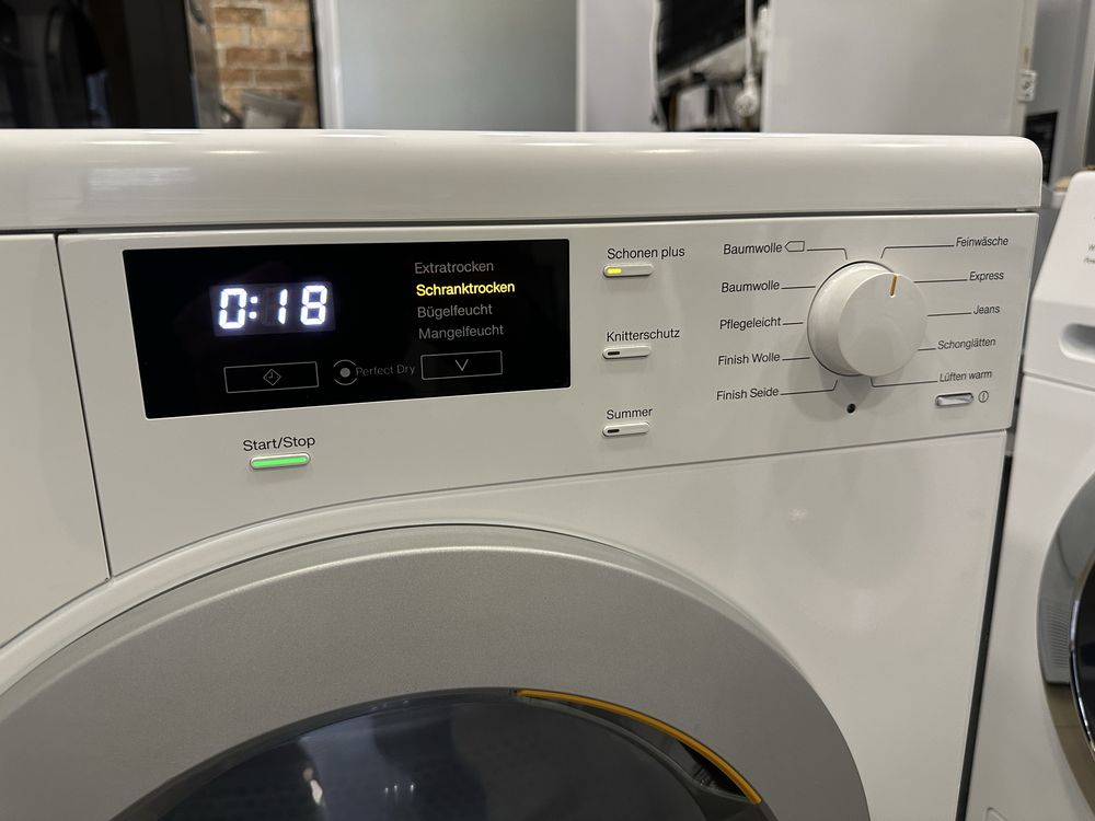 Сушильна машина Miele TKB 440 WP(Німеччина) 8кг. А++ .Лед світло. Стан