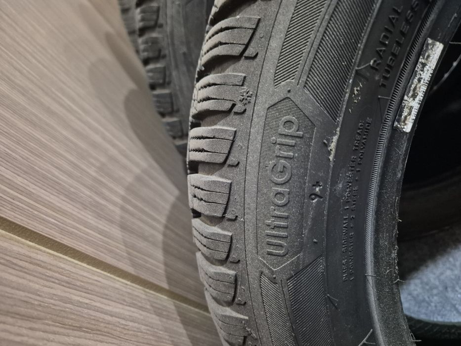 Pneus Goodyear UltraGrip 205/55 R16 91T — 4 unidades
