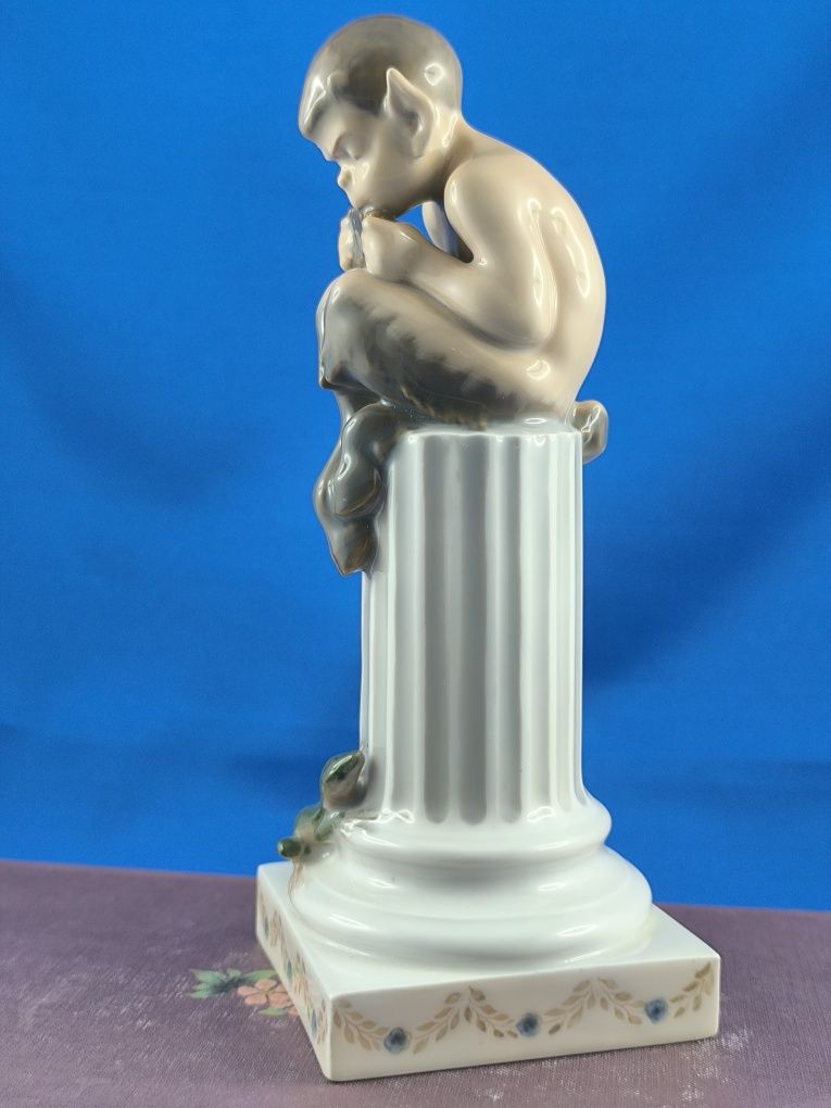 Faun na kolumnie z jaszczurką Royal Copenhagen #porcelana #ozdoba