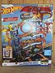 Трек Hot Wheels Мега Гараж Атака Дракона HKX48 + 2 машинки HKX48