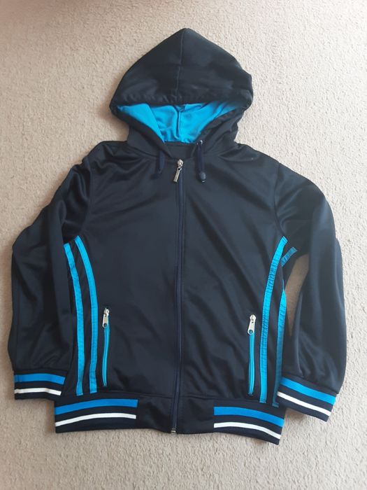 Bluza sportowa 134 j. nowa
