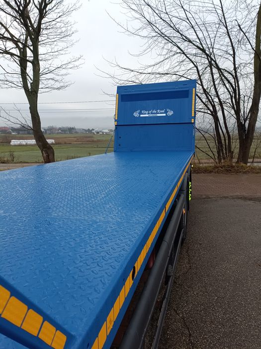 Scania p 320 pomoc drogowa laweta 3 osie 2009rok