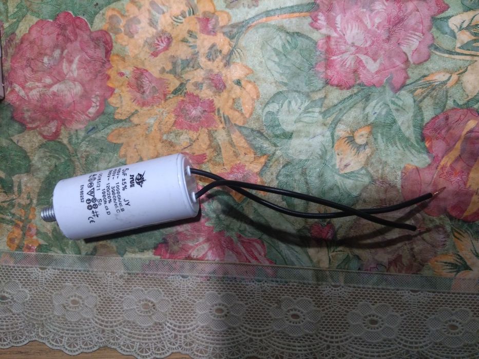 Пусковой конденсатор 5мкФ 450VAC с болтом и проводами CBB-60