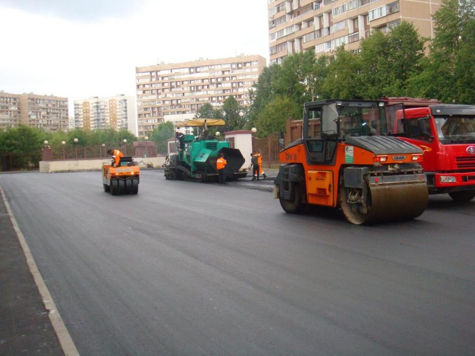 Якісне асфальтування Укладання асфальтної крихти