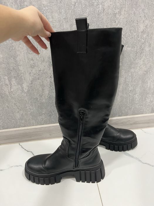 Продам ботфорди нові