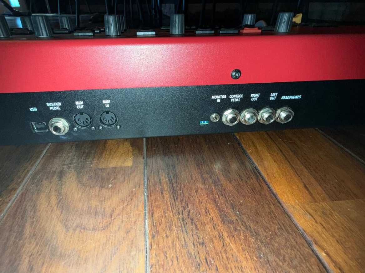 Clavia Nord Wave 2
