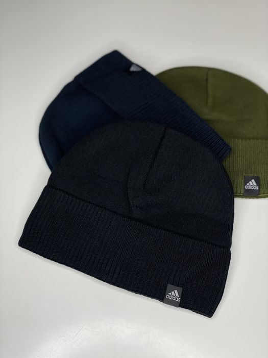 Мужская шапка ADIDAS утепленная флисом Зимняя с отворотом черная/хаки