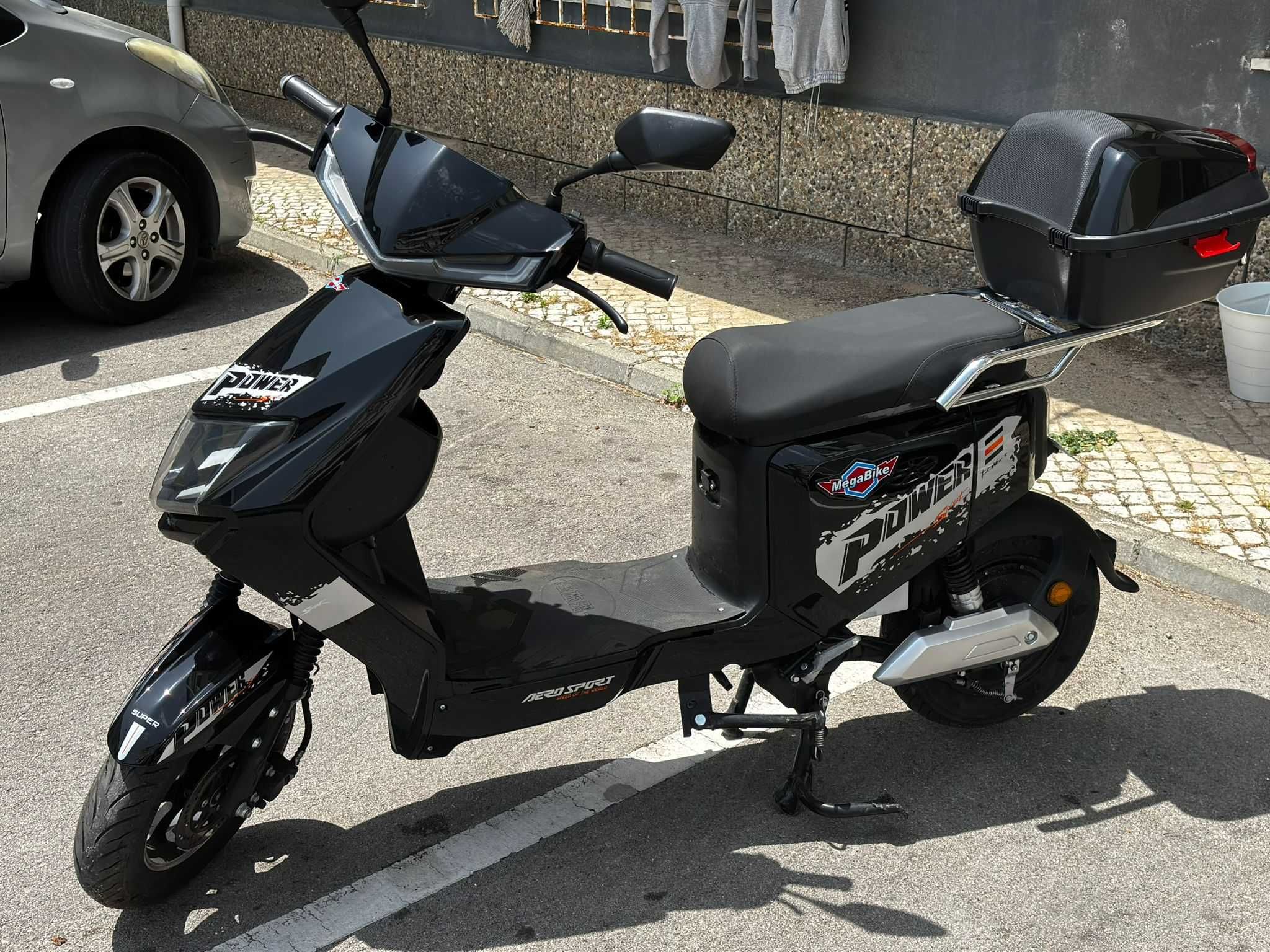 Dispositivo Elétrico de Mobilidade (Mod.Scooter)
